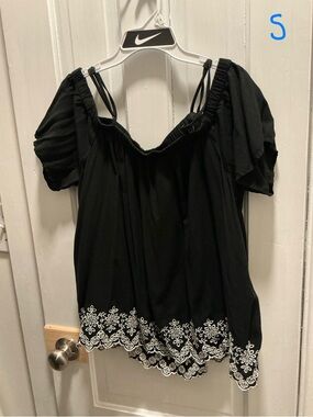 Old Navy Black Off-Shoulder Blouse with White Floral Trim